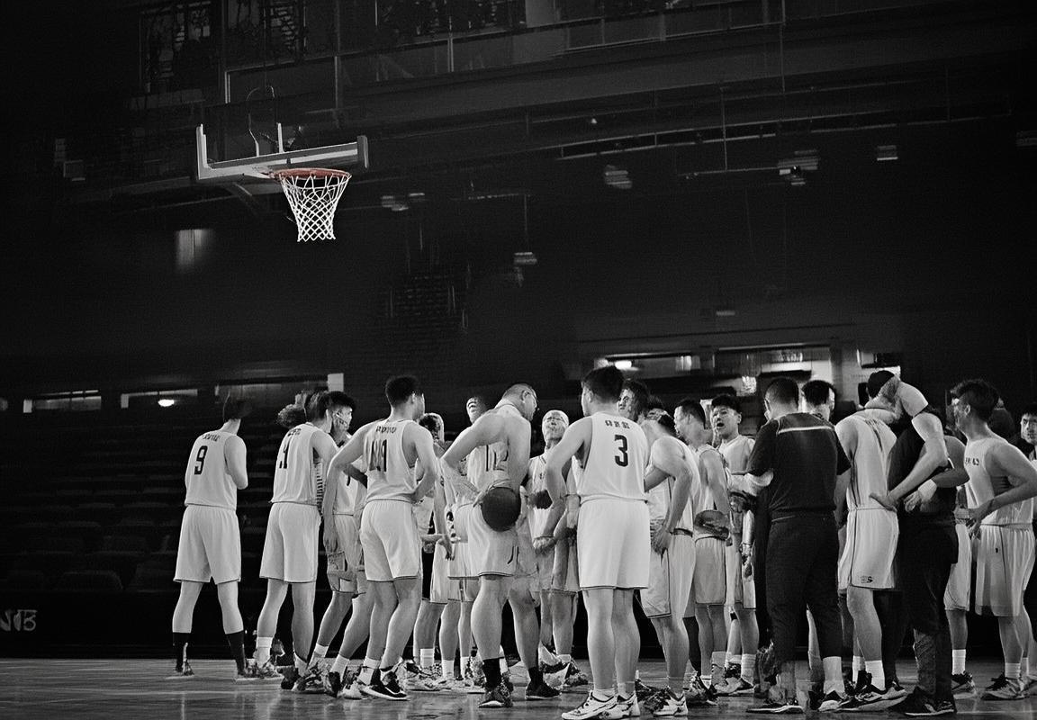 2017年男篮大战日本：亚洲巅峰对决回顾与反思