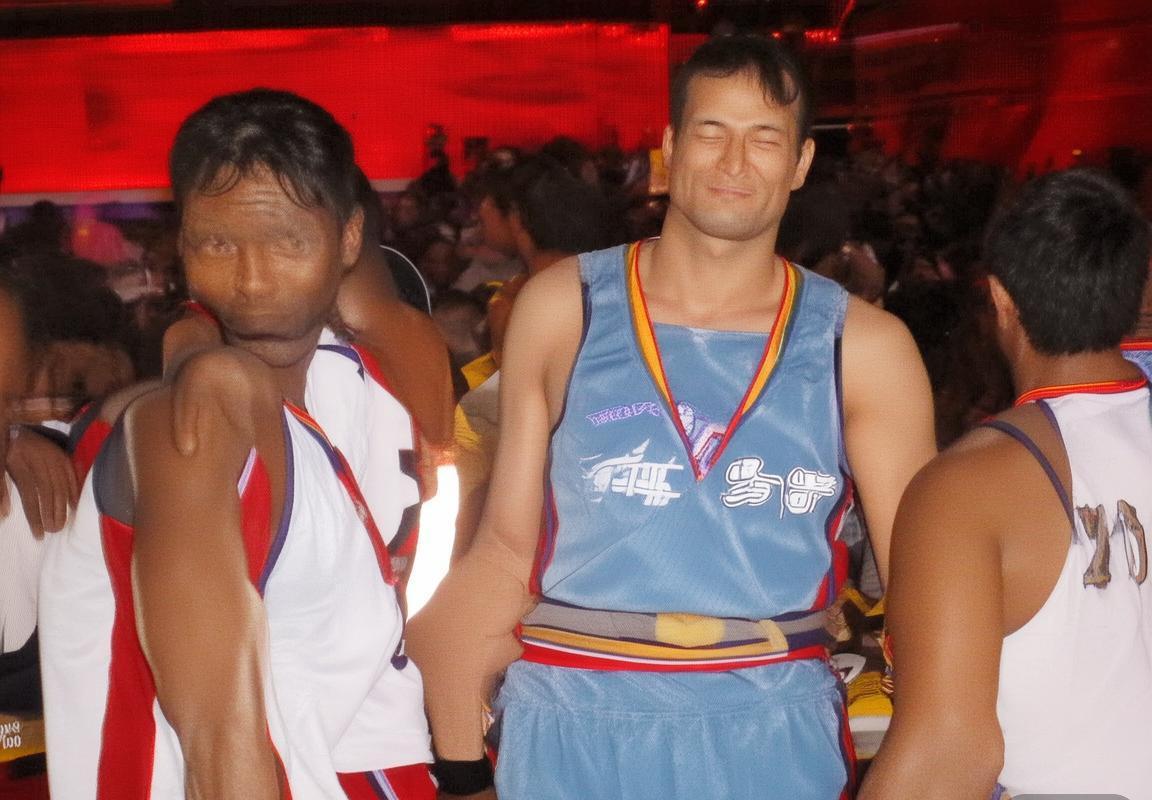 2020NBA火箭对公牛激情对决：火花碰撞精彩瞬间回顾(图2)